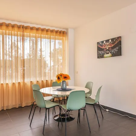 Apartment Luxury 3 Bedroom Duplex With Sea Views & Pool