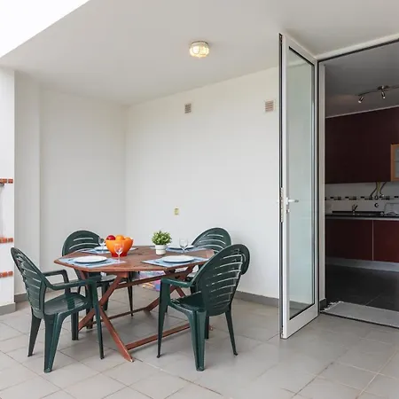 Luxury 3 Bedroom Duplex With Sea Views & Pool *